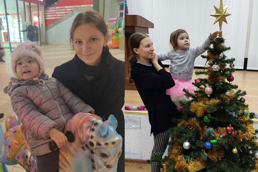 дети украшают елку