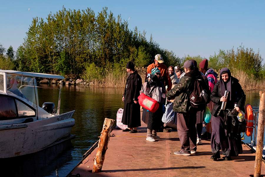 группа паломников 