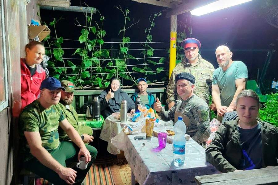 казаки за столом