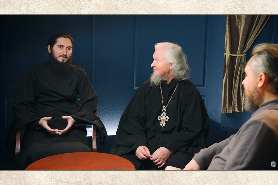 священнослужители