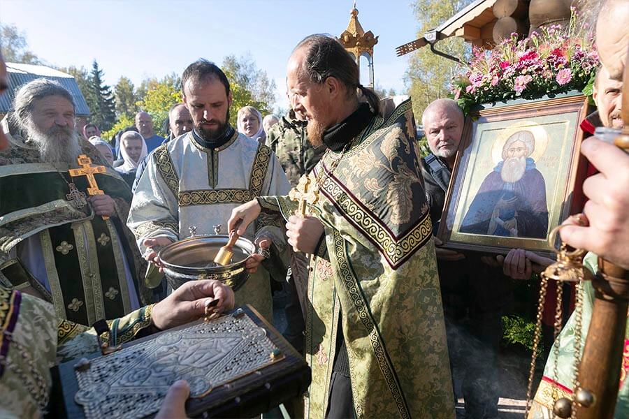 молебен с акафистом