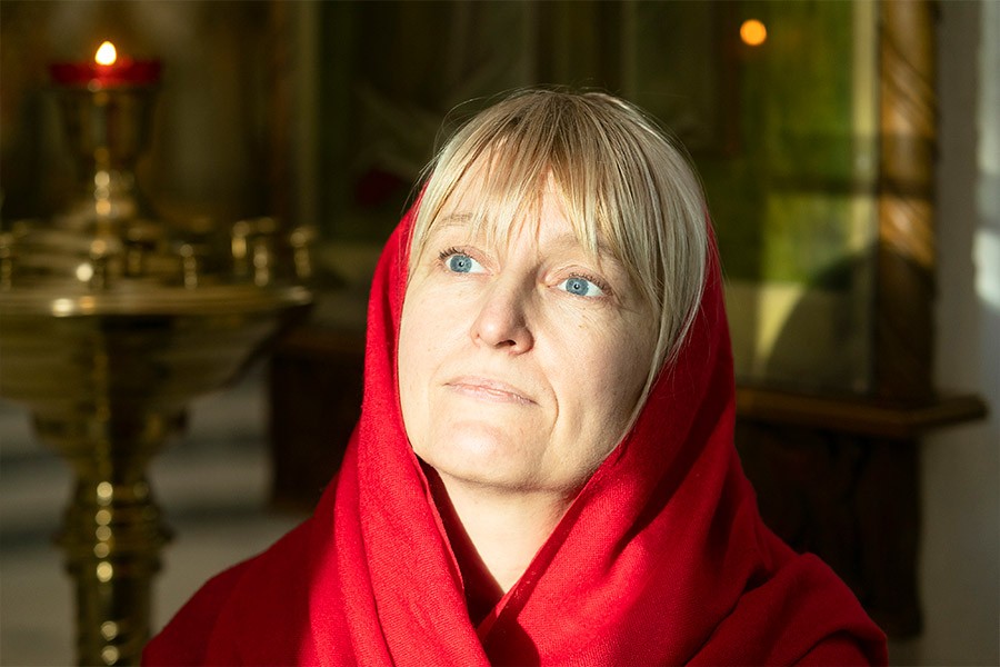 луч света на лице