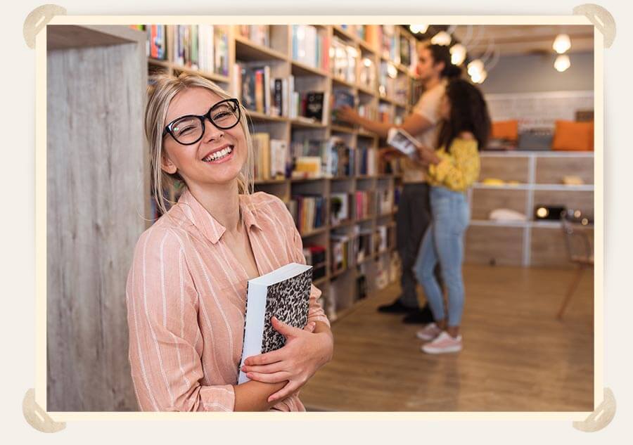 девушка с книгой