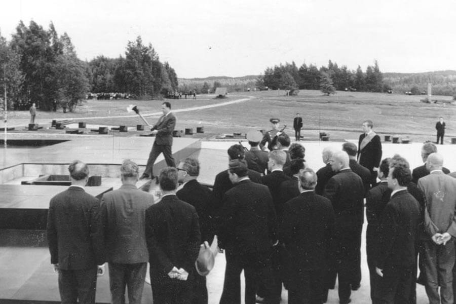 возжигание вечного огня