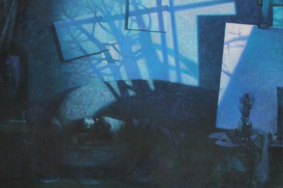 силуэт на диване