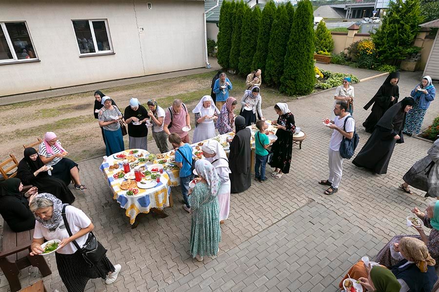 праздничное угощение