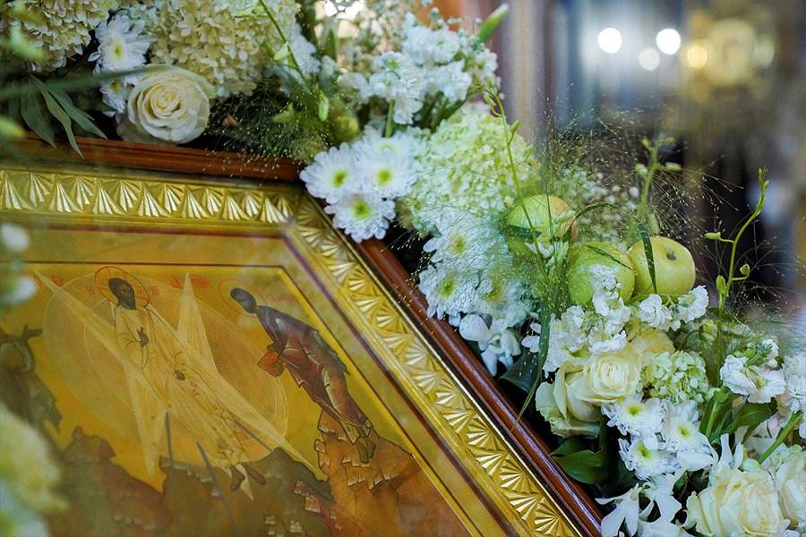 Господь преображает Своим Светом мир