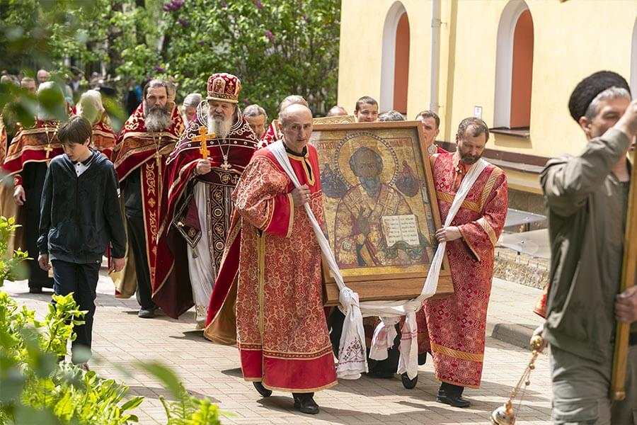 крестный ход на праздник