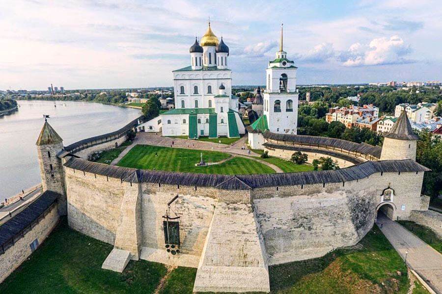 Свято-Троицкий кафедральный собор в Псковском Кремле 