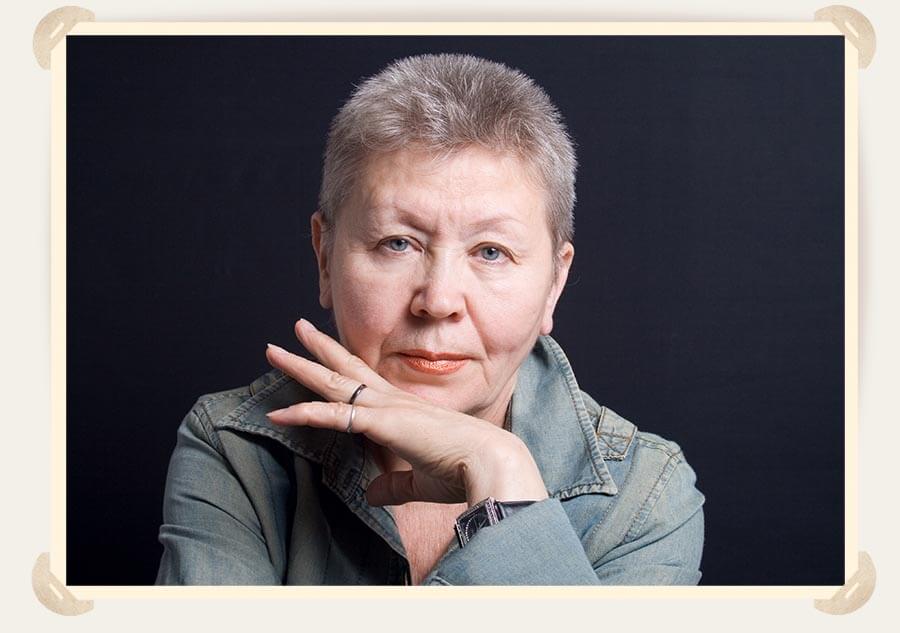 женщина в возрасте