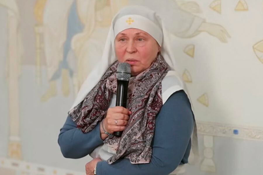 Сестра милосердия Ирина Молостова 
