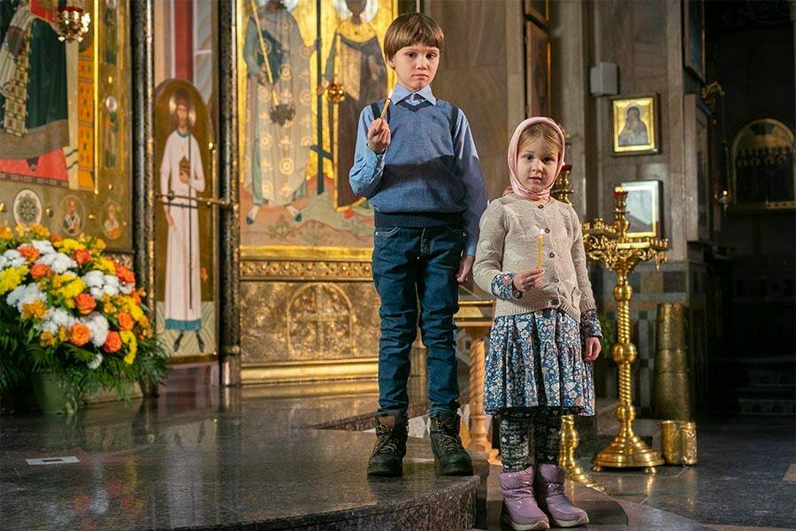 дети в храме