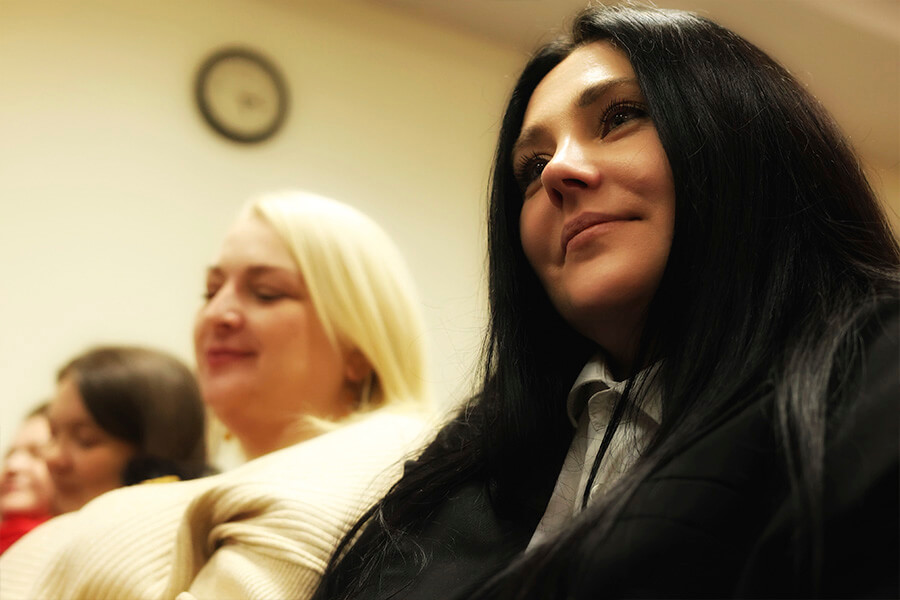 молодые девушки