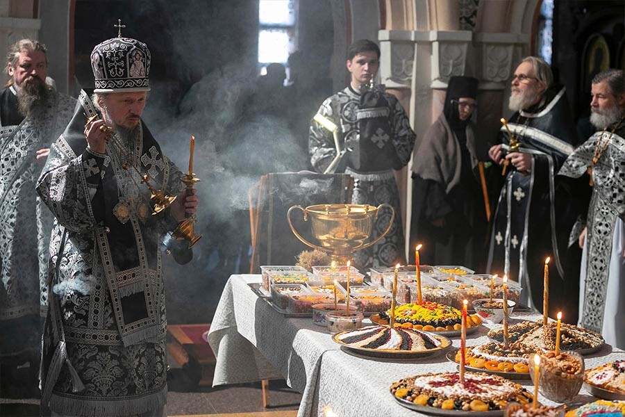 каждение владыки