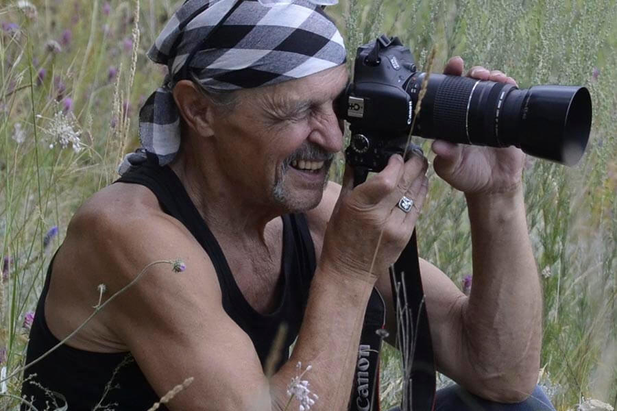 человек с фотоаппаратом