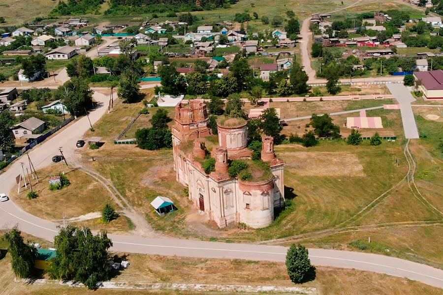старинная церковь