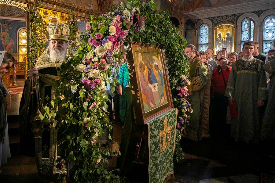 праздник Троицы в монастыре