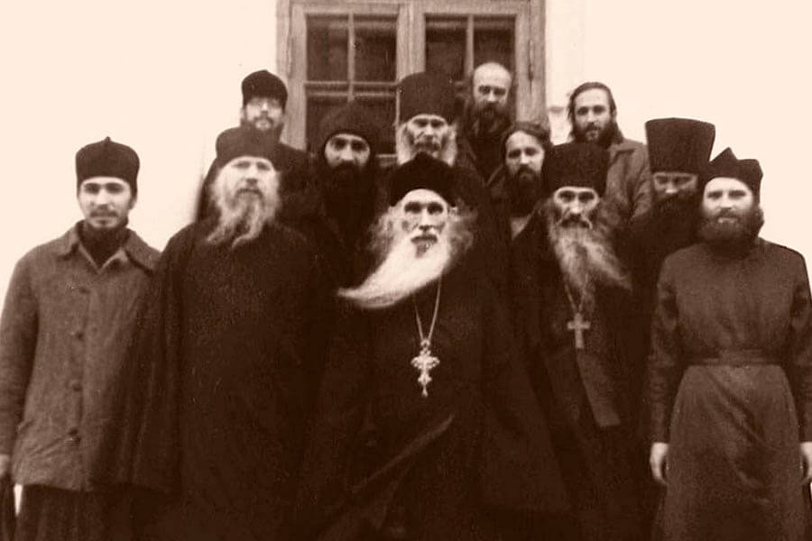 старцы и братия