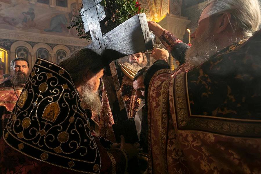 воздвижение креста