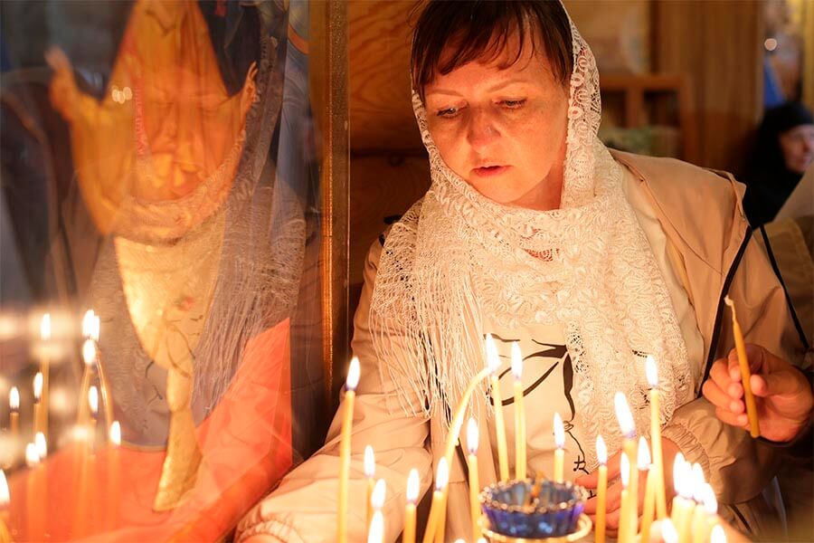 молитва в храме
