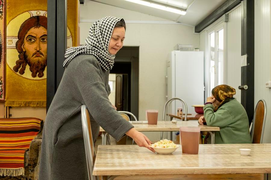 в трапезной женского подворья