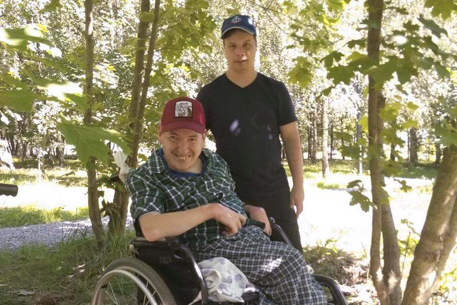 на прогулке